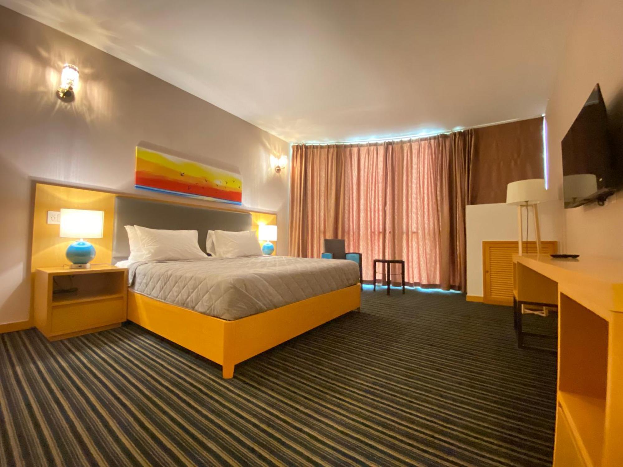 Galaxy Hotel St. Petersburg Bagian luar foto