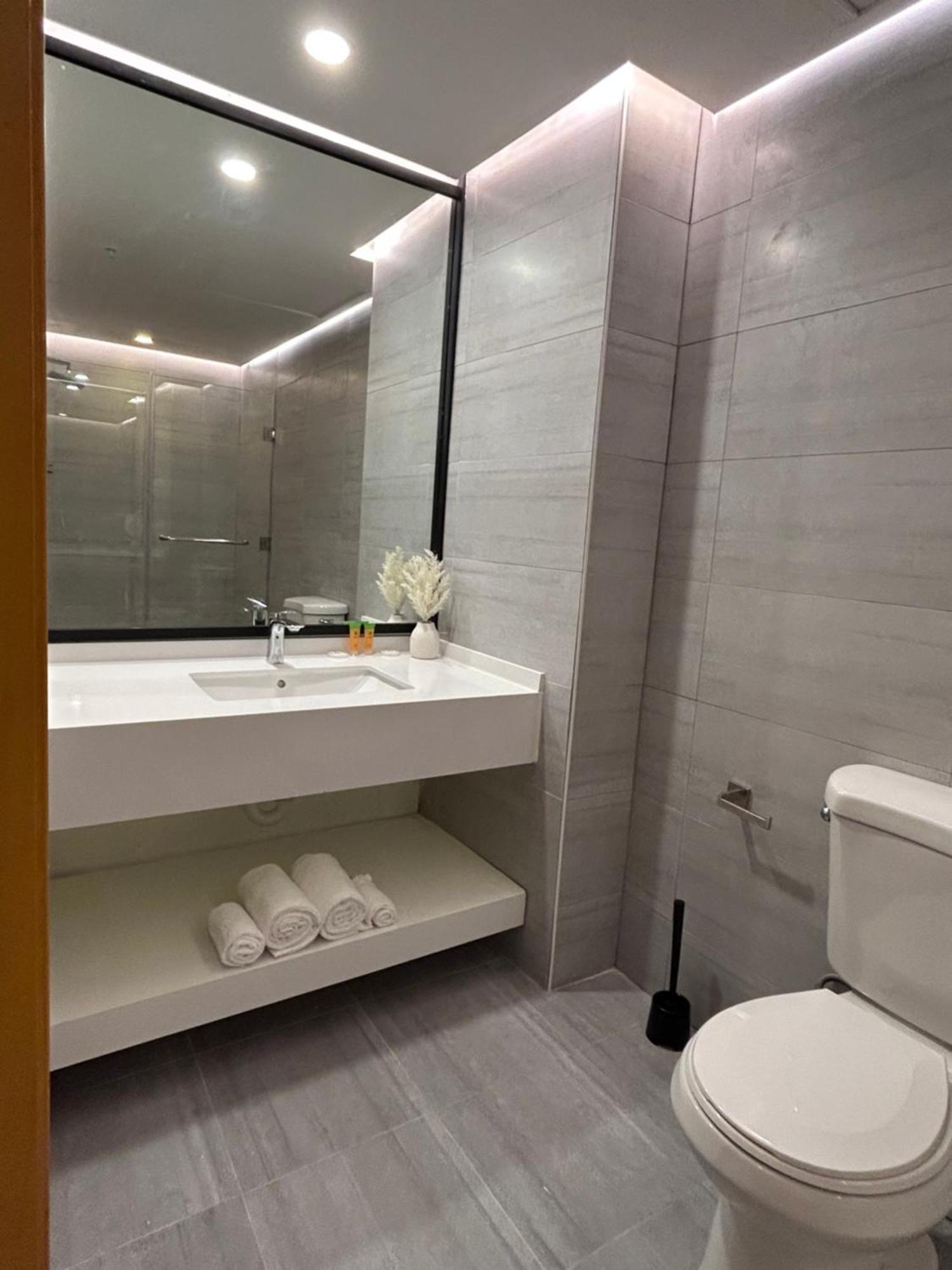 Galaxy Hotel St. Petersburg Bagian luar foto